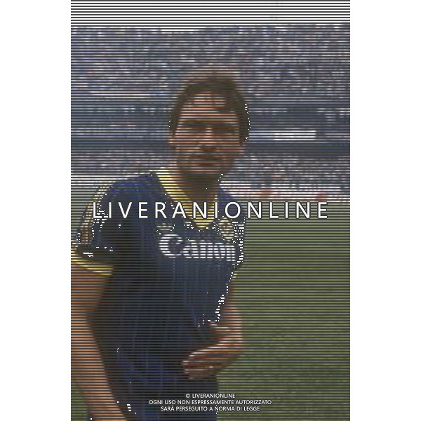 RETROSPETTIVA PREBEN LARSEN ELKJAER CALCIATORE NELLA FOTO PREBEN LARSEN ELKJAER CON LA MAGLIA DEL VERONA CALCIO NELL\'ANNO 1984-85 AG ALDO LIVERANI SAS