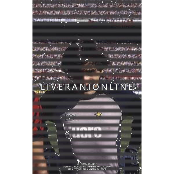 RETROSPETTIVA GIULIO NUCIARI CALCIATORE 1983 NELLA FOTO GIULIO NUCIARI CON LA MAGLIA DEL MILAN CALCIO AG ALDO LIVERANI SAS
