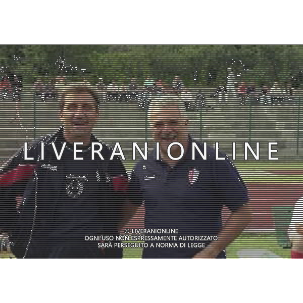 1999 retrospettiva gianfranco motta allenatore pro vercelli nella foto gianfranco motta allenatore pro vercelli con osvaldo iaconi allenatore savoia calcio ag aldo liverani sas