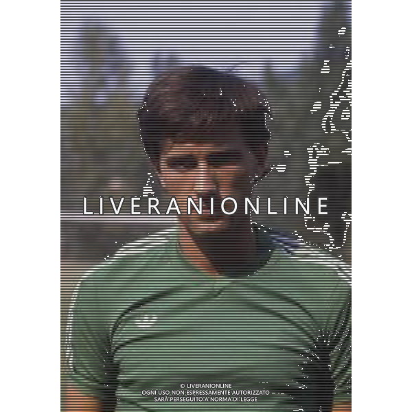 RETROSPETTIVA PAOLO BERUATTO CALCIATORE NELLA FOTO PAOLO BERUATTO CON LA MAGLIA DELL\' AVELLINO CALCIO AG ALDO LIVERANI SAS