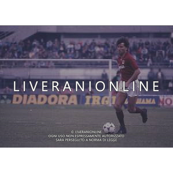 RETROSPETTIVA PAOLO BERUATTO CALCIATORE NELLA FOTO PAOLO BERUATTO CON LA MAGLIA DEL TORINO CALCIO AG ALDO LIVERANI SAS