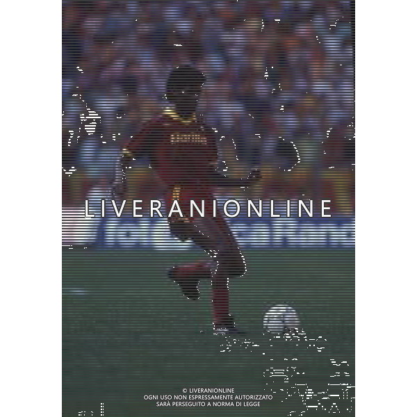 RETROSPETTIVA ALDAIR CALCIATORE NELLA FOTO ALDAIR CON LA MAGLIA DELLA ROMA CALCIO AG ALDO LIVERANI SAS