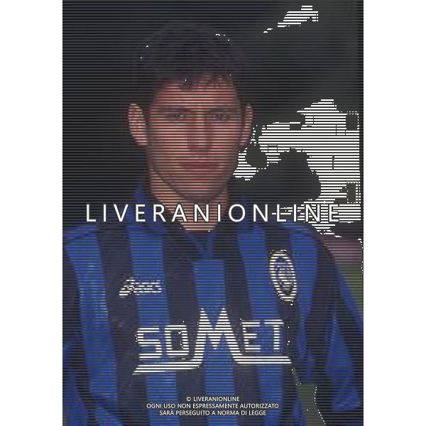 RETROSPETTIVA REGONESI PIERRE CALCIATORE NELLAFOTO PIERRE REGONESI CON LA MAGLIA DELL\'ATALANTA AG ALDO LIVERANI SAS