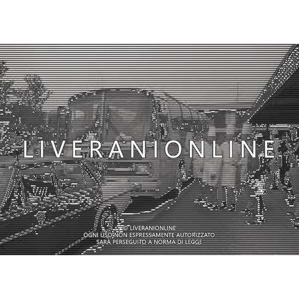 1974 CAMPIONATO DEL MONDO DI CALCIO GERMANIA 74 ALLENAMENTO NAZIONALE ITALIANA NELLA FOTO IL BUS DELLA NAZIONALE ITALIANA SCORTATO DALLA POLIZIA AG ALDO LIVERANI SAS