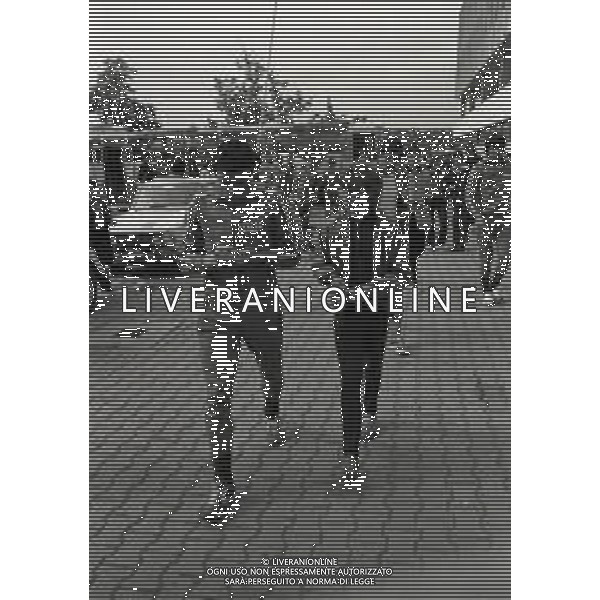 1974 CAMPIONATO DEL MONDO DI CALCIO GERMANIA 74 ALLENAMENTO NAZIONALE ITALIANA NELLA FOTO GIGI RIVA FIRMA AUTOGRAFI AG ALDO LIVERANI SAS