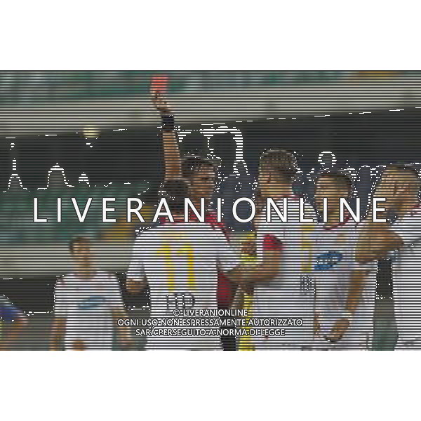 CHIEVO - RAVENNA secondo turno di Coppa Italia TIM CUP 11.08.2019 Nella foto L\'arbitro Riccardo Ros estrae il cartellino rosso per l\'espulsione di Ermes Purro ©p.g. / AGENZIA ALDO LIVERANI SAS