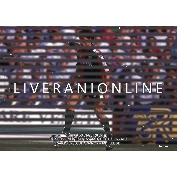 RETROSPETTIVASTEFANO ERANIO CALCIATORE NELLA FOTO STEFANO ERANIO CON LA MAGLIA DEL GENOA CALCIO AG ALDO LIVERANI SAS