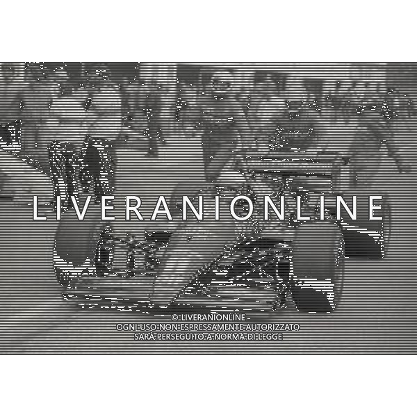 RETROSPETTIVA ELIO DE ANGELIS PILOTA F1-1985 NELLA FOTO ELIO DE ANGELIS AG ALDO LIVERANI SAS