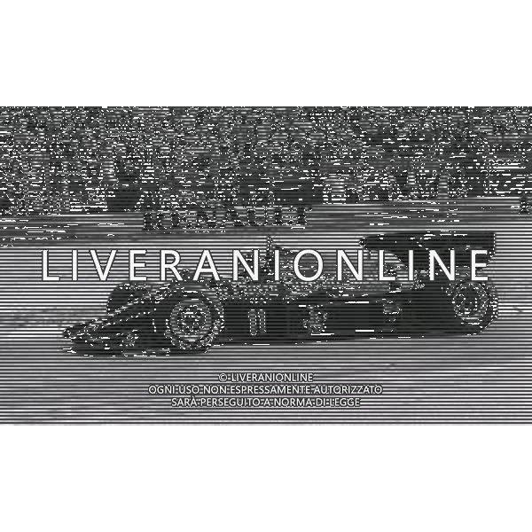 RETROSPETTIVA ELIO DE ANGELIS PILOTA F1-1985 NELLA FOTO ELIO DE ANGELIS AG ALDO LIVERANI SAS