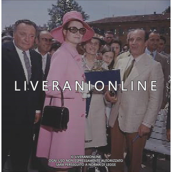 REALI PRINCIPATO DI MONACO - GRACE KELLY PRINCIPESSA DI MONACO - RETROSPETTIVA nella foto con Niso Fumagalli all\'inaugurazione del Roseto della Villa Reale di Monza nel 1970 come madrina d\'eccezione ©ARCHIVIO / AGENZIA ALDO LIVERANI SAS