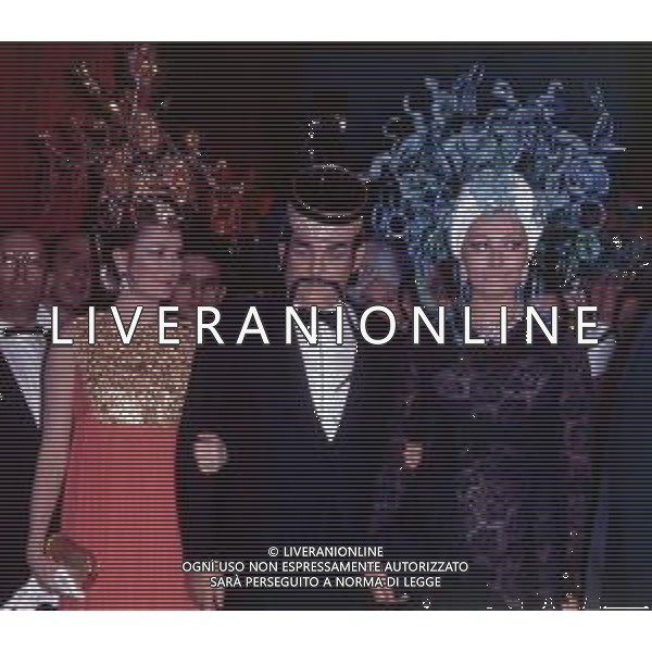 REALI PRINCIPATO DI MONACO - GRACE KELLY PRINCIPESSA DI MONACO - RETROSPETTIVA nella foto con Sophia Loren e il marito Ranieri III di Grimaldi principe Sovrano di Monaco a un ballo in maschera a Monte Carlo, 1969 ©ARCHIVIO / AGENZIA ALDO LIVERANI SAS