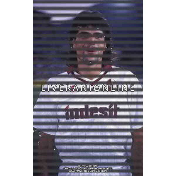 RETROSPETTIVA ROBERTO POLICANO CALCIATORE NELLA FOTO ROBERTO POLICANO CON LA MAGLIA DEL TORINO CALCIO AG ALDO LIVERANI SAS