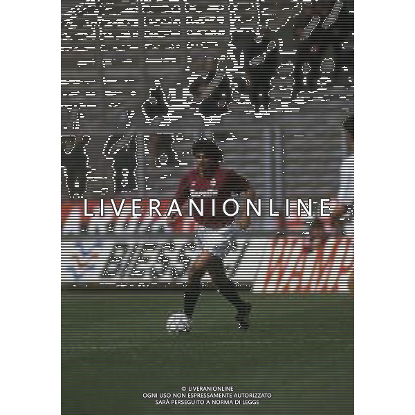RETROSPETTIVA ROBERTO POLICANO CALCIATORE NELLA FOTO ROBERTO POLICANO CON LA MAGLIA DEL TORINO CALCIO AG ALDO LIVERANI SAS