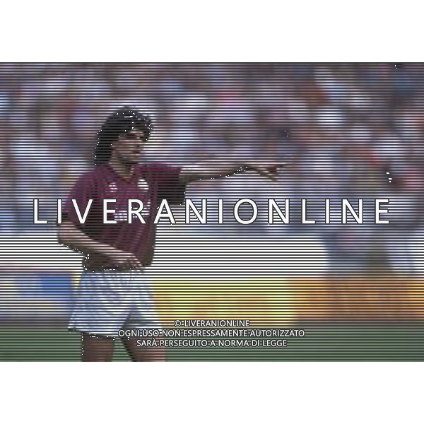 RETROSPETTIVA ROBERTO POLICANO CALCIATORE NELLA FOTO ROBERTO POLICANO CON LA MAGLIA DEL TORINO CALCIO AG ALDO LIVERANI SAS