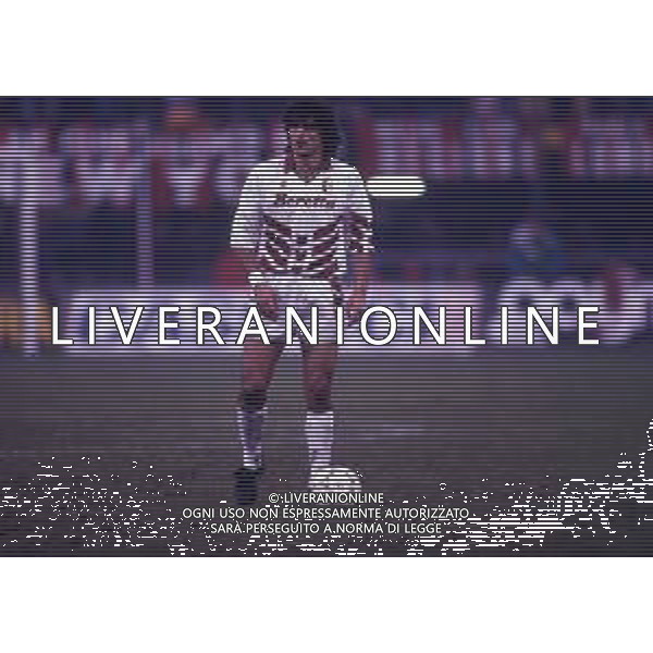 RETROSPETTIVA ROBERTO POLICANO CALCIATORE NELLA FOTO ROBERTO POLICANO CON LA MAGLIA DEL TORINO CALCIO AG ALDO LIVERANI SAS