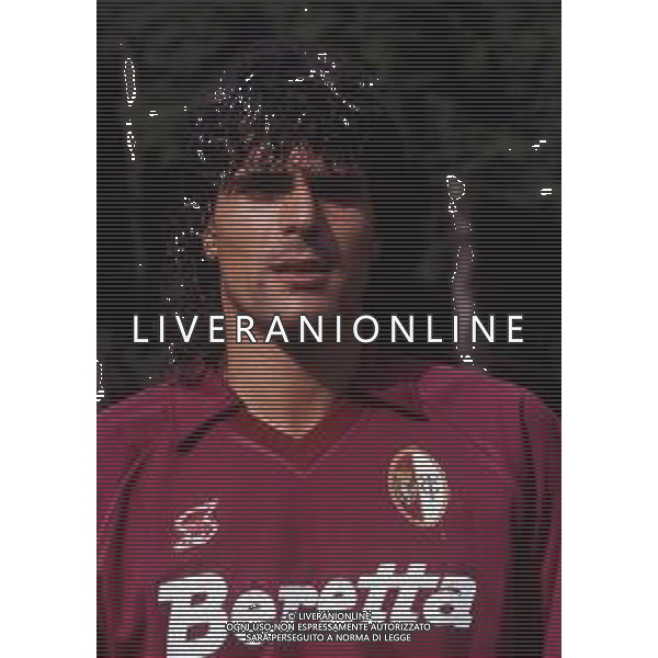 RETROSPETTIVA ROBERTO POLICANO CALCIATORE NELLA FOTO ROBERTO POLICANO CON LA MAGLIA DEL TORINO CALCIO AG ALDO LIVERANI SAS