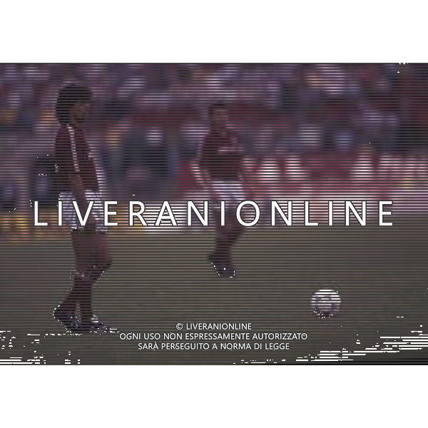 RETROSPETTIVA ROBERTO POLICANO CALCIATORE NELLA FOTO ROBERTO POLICANO CON LA MAGLIA DEL TORINO CALCIO AG ALDO LIVERANI SAS