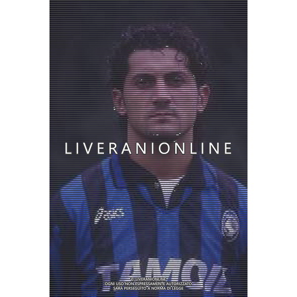 RETROSPETTIVA SEBASTIANO VECCHIOLA CALCIATORE NELLA FOTO SEBASTIANO VECCHIOLA CON LA MAGLIA DELL\'ATALANTA AG ALDO LIVERANI SAS