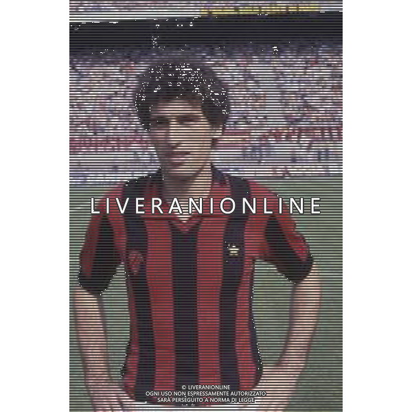 RETROSPETTIVA MAURO TASSOTTI CALCIATORE NELLA FOTO MAURO TASSOTTI CON LA MAGLIA DEL MILAN AG ALDO LIVERANI SAS