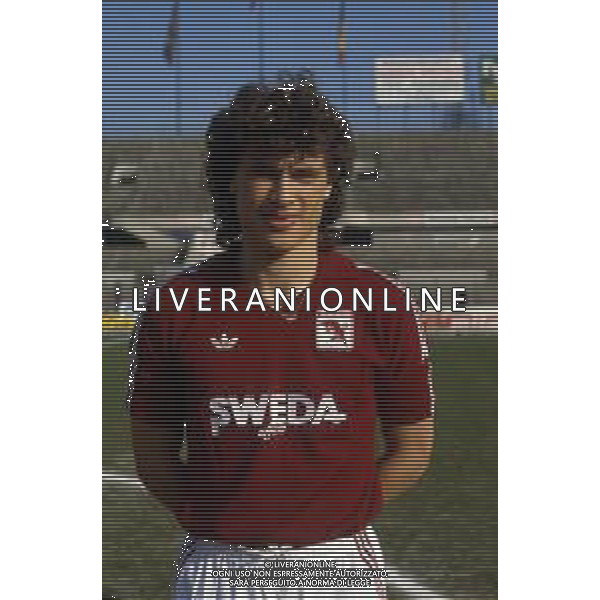 RETROSPETTIVA ANTON POLSTER CALCIATORE NELLA FOTO ANTON POLSTER CON LA MAGLIA DEL TORINO AG ALDO LIVERANI SASE