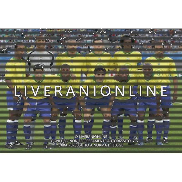 Lipsia 16/06/2005 Confederations Cup 2005 Brasile-Grecia 3-0 nella foto: Ronaldinho-Dida-Adriano- Lucio -Roque Junior-Emerson-Cicinho-Robinho-Kaka-Ze Roberto-Gilberto foto: Marco Luzzani / Ag.Aldo Liverani
