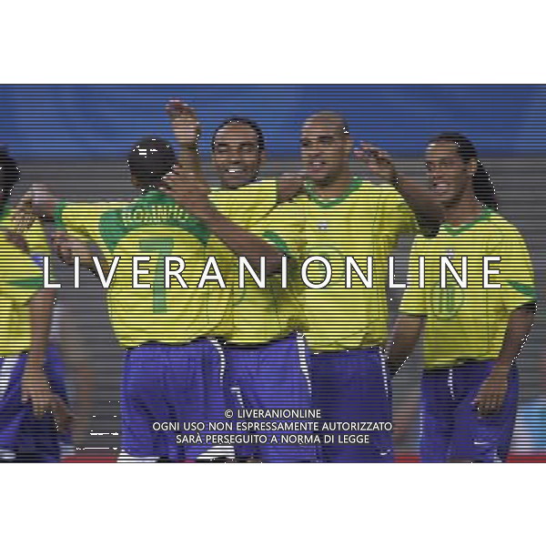 Lipsia 16/06/2005 Confederations Cup 2005 Brasile-Grecia 3-0 nella foto: robinho adriano emerson e ronaldinho foto: Marco Luzzani / Ag.Aldo Liverani