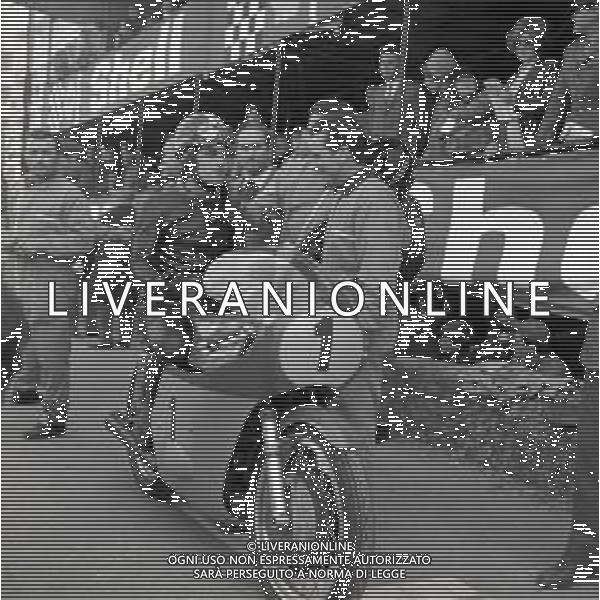 RETROSPETTIVA GIACOMO AGOSTINI PILOTA MOTOCICLISMO NELLA FOTO GIACOMO AGOSTINI NELL\'ANNO 1969 A RIMINI AL PREMIO SHELL AG ALDO LIVERANI SAS