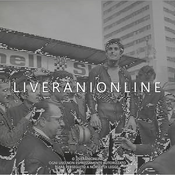 RETROSPETTIVA GIACOMO AGOSTINI PILOTA MOTOCICLISMO NELLA FOTO GIACOMO AGOSTINI NELL\'ANNO 1969 A RIMINI AL PREMIO SHELL AG ALDO LIVERANI SAS