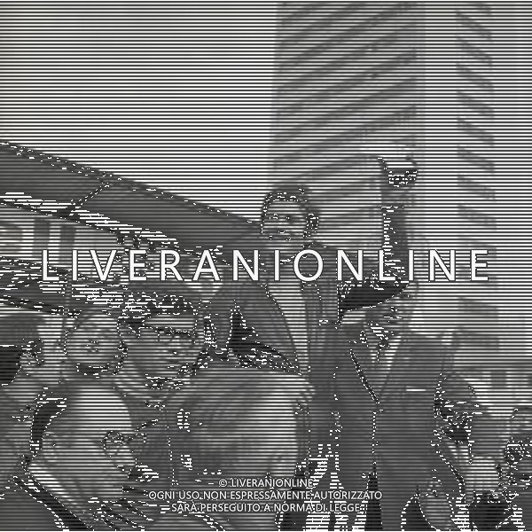 RETROSPETTIVA GIACOMO AGOSTINI PILOTA MOTOCICLISMO NELLA FOTO GIACOMO AGOSTINI NELL\'ANNO 1969 A RIMINI AL PREMIO SHELL AG ALDO LIVERANI SAS