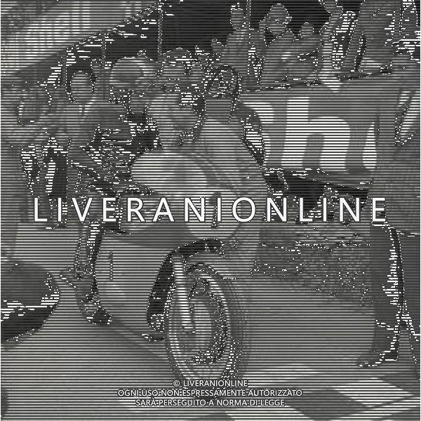 RETROSPETTIVA GIACOMO AGOSTINI PILOTA MOTOCICLISMO NELLA FOTO GIACOMO AGOSTINI NELL\'ANNO 1969 A RIMINI AL PREMIO SHELL AG ALDO LIVERANI SAS