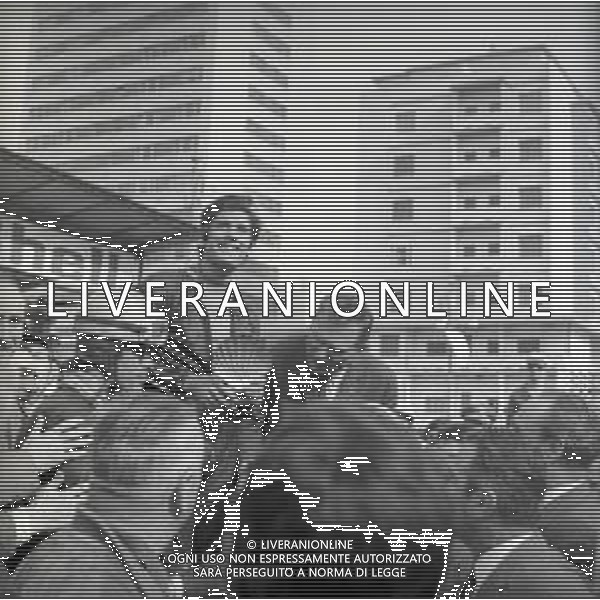 RETROSPETTIVA GIACOMO AGOSTINI PILOTA MOTOCICLISMO NELLA FOTO GIACOMO AGOSTINI NELL\'ANNO 1969 A RIMINI AL PREMIO SHELL AG ALDO LIVERANI SAS