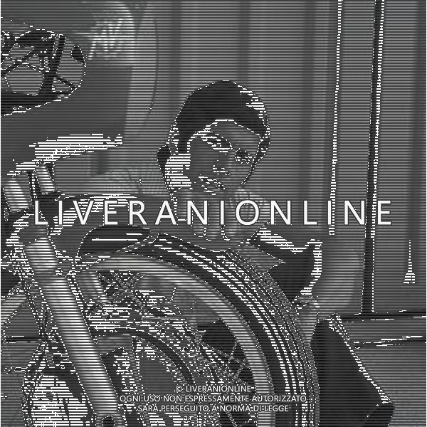 RETROSPETTIVA GIACOMO AGOSTINI PILOTA MOTOCICLISMO NELLA FOTO GIACOMO AGOSTINI NELL\'ANNO 1968 A RIMINI AL PREMIO SHELL AG ALDO LIVERANI SAS