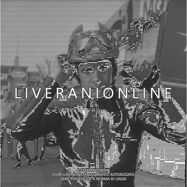 RETROSPETTIVA GIACOMO AGOSTINI PILOTA MOTOCICLISMO NELLA FOTO GIACOMO AGOSTINI NELL\'ANNO 1969 A MONZA AG ALDO LIVERANI SAS 