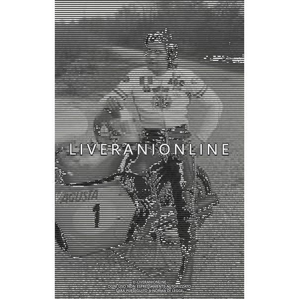 RETROSPETTIVA GIACOMO AGOSTINI PILOTA MOTOCICLISMO NELLA FOTO GIACOMO AGOSTINI NELL\'ANNO 1972 A CASCINA COSTA AG ALDO LIVERANI SAS
