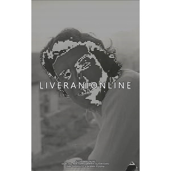 RETROSPETTIVA GIACOMO AGOSTINI PILOTA MOTOCICLISMO NELLA FOTO GIACOMO AGOSTINI NELL\'ANNO 1972 A COSTA VOLPINO NELLA SUA CASA AG ALDO LIVERANI SAS