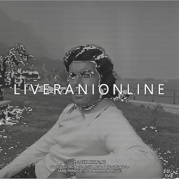 RETROSPETTIVA GIACOMO AGOSTINI PILOTA MOTOCICLISMO NELLA FOTO GIACOMO AGOSTINI NELL\'ANNO 1972 A COSTA VOLPINO NELLA SUA CASA AG ALDO LIVERANI SAS