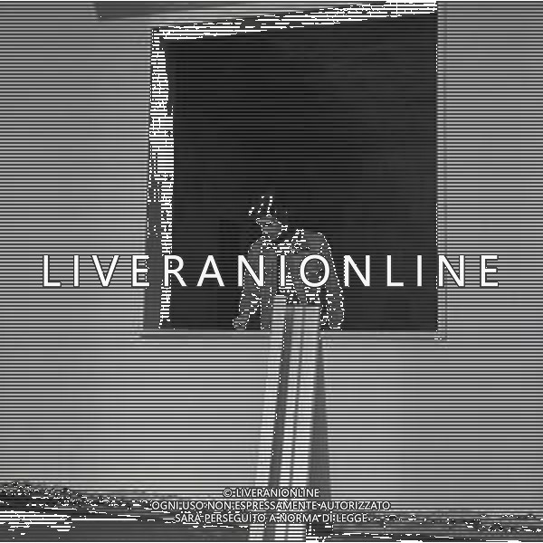 RETROSPETTIVA GIACOMO AGOSTINI PILOTA MOTOCICLISMO NELLA FOTO GIACOMO AGOSTINI NELL\'ANNO 1970 A BERGAMO NELLA COSTRUZIONE DELLA SUA NUOVA CASA AG ALDO LIVERANI SAS 