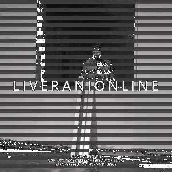 RETROSPETTIVA GIACOMO AGOSTINI PILOTA MOTOCICLISMO NELLA FOTO GIACOMO AGOSTINI NELL\'ANNO 1970 A BERGAMO NELLA COSTRUZIONE DELLA SUA NUOVA CASA AG ALDO LIVERANI SAS 