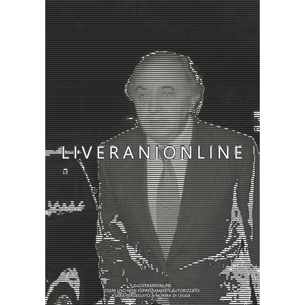 RETROSPETTIVA CORRADO FERLAINO PRESIDENTE NAPOLI CALCIO NELLA FOTO CORRADO FERLAINO PRESIDENTE NAPOLI CALCIO 1992-1993 AG ALDO LIVERANI SAS