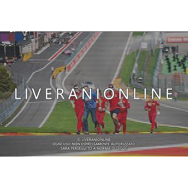 Sebastian Vettel (GER) Ferrari runs up Eau Rouge with the team. 29.08.2019. Formula 1 World Championship, Rd 13, Belgian Grand Prix, Spa Francorchamps, Belgium, Preparation Day. AG ALDO LIVERANI SAS-ONLY ITALY