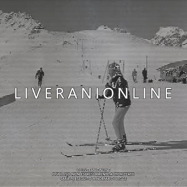 23-02-1963 SANKT MORITZ NELLA FOTO LA PRINCIPESSA PAOLA DI LIEGI SULLA NEVE AG ALDO LIVERANI SAS