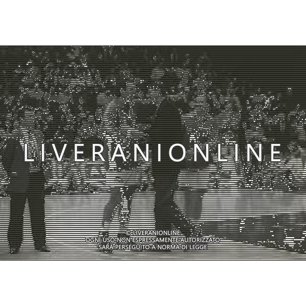1994-1995 MILANO- ADDIO AL BASKET DI DINO MENEGHIN E MIKE D\'ANTONI NELLA FOTO DINO MENEGHIN E MIKE D\'ANTONI CON VITORIO GALLINARI AG ALDO LIVERANI SAS