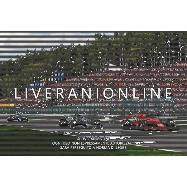 Sebastian Vettel (GER) Ferrari SF90 and Lewis Hamilton (GBR) Mercedes AMG F1 W10 battle for position at the start of the race. 01.09.2019. Formula 1 World Championship, Rd 13, Belgian Grand Prix, Spa Francorchamps, Belgium, Race Day. /AGENZIA ALDO LIVERANI SAS - ITALY ONLY EDITORIAL USE ONLY - GP F1 BELGIO GARA SPA 01.09.2019