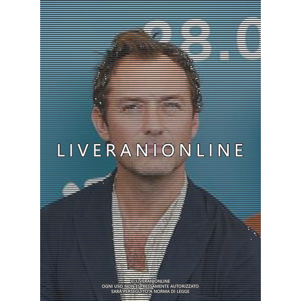 Jude Law attends "The New Pope" photocall during the 76th Venice Film Festival at Sala Grande on September 01, 2019 in Venice, Italy. - 76ma Mostra Internazionale d’Arte Cinematografica di Venezia © Alessio Marini /AGENZIA ALDO LIVERANI SAS