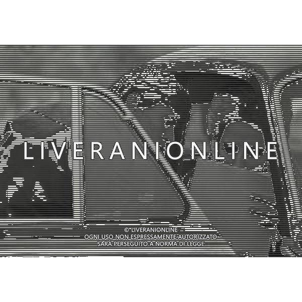 RETROSPETTIVA MINA MAZZINI CANTANTE 1966 NELLA FOTO MINA MAZZINI SCENA DEL FILM PER AMORE E PER MAGIA CON GIANNI MORANDI AG ALDO LIVERANI SAS