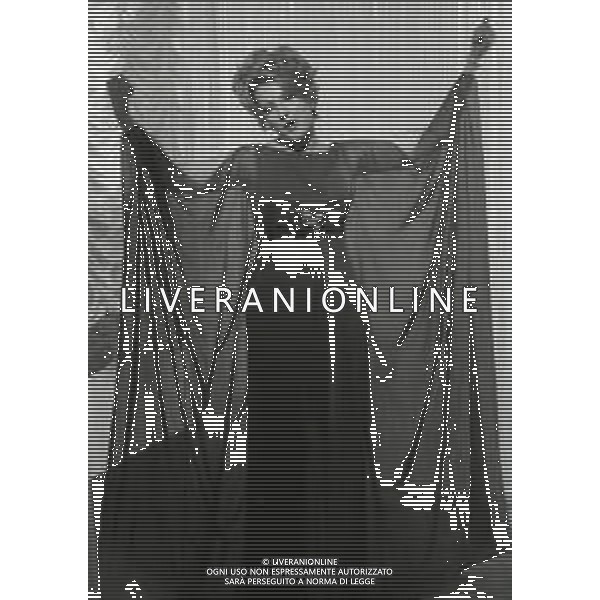 1965 RETROSPETTIVA MINA MAZZINI CANTANTE NELLA FOTO MINA MAZZINI AG ALDO LIVERANI SAS 