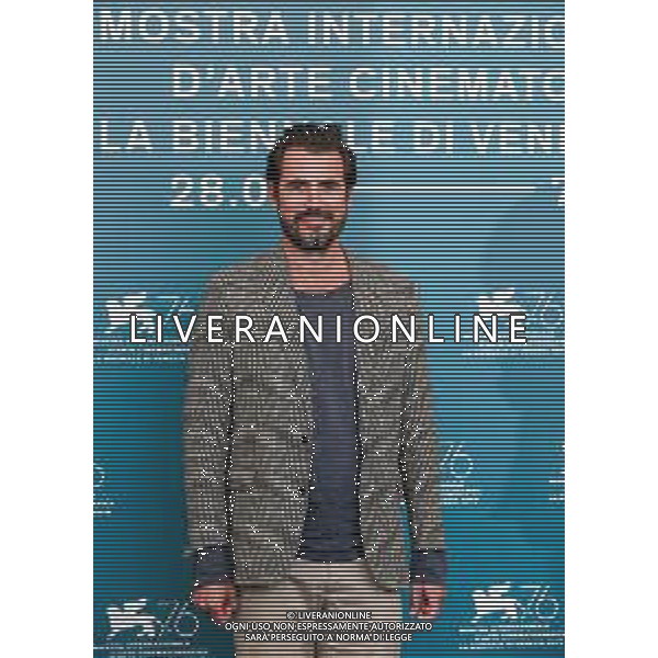 Claes Bang attends "The Burnt Orange Heresy" photocall during the 76th Venice Film Festival at Sala Grande on September 07, 2019 in Venice, Italy. - 76ma Mostra Internazionale d’Arte Cinematografica Venezia 07.09.2019 ©Alessio marini / AGENZIA ALDO LIVERANI SAS