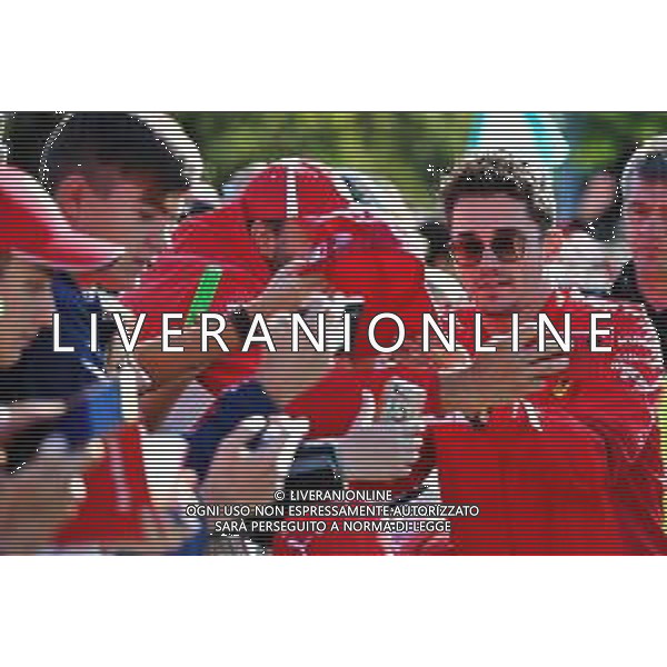 Charles Leclerc (MON) Ferrari signs autographs for the fans. 08.09.2019. Formula 1 World Championship, Rd 14, Italian Grand Prix, Monza, Italy, Race Day. AG ALDO LIVERANI SAS-ONLY ITALY