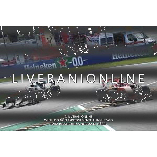Charles Leclerc (MON) Ferrari SF90 cuts the 1st corner and hits a curb. 08.09.2019. Formula 1 World Championship, Rd 14, Italian Grand Prix, Monza, Italy, Race Day. / AGENZIA ALDO LIVERANI SAS - ITALY ONLY EDITORIAL USE ONLY - Gp F1 Italia Gara Monza 08.09.2019