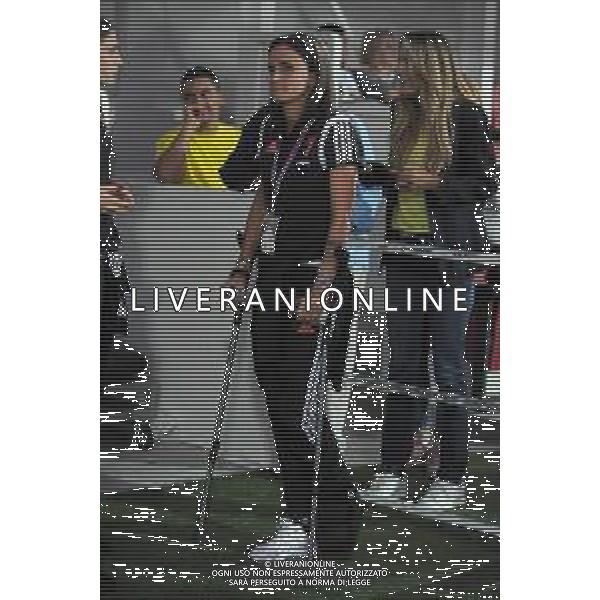 Alessandria 11.09.2019 Stadio Moccagatta Juventus vs Barcellona Sedicesimi Champions League Femminile 2019/2020 ©Viganti/Agenzia Aldo Liverani Nella foto: barbara bonansea infortunata con le stampelle / AGENZIA ALDO LIVERANI SAS